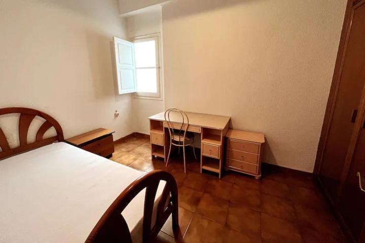 Comfortable Room - Habitacion Acogedora バレンシア エクステリア 写真